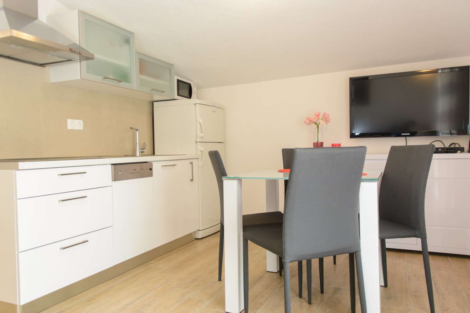Apartment A4 (2+2)
